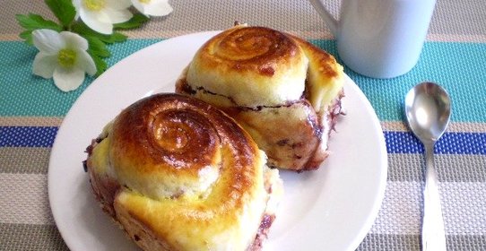 Булочки с вареньем