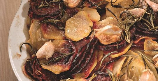 Гарнир из картофеля и свеклы