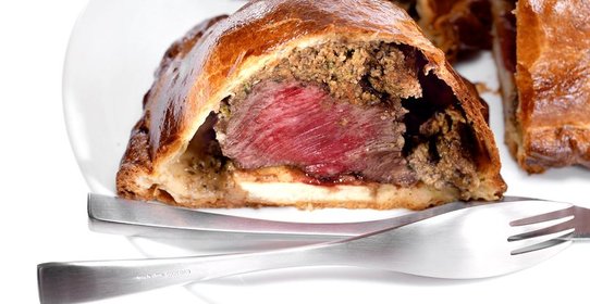 Рулет с говяжьей вырезкой