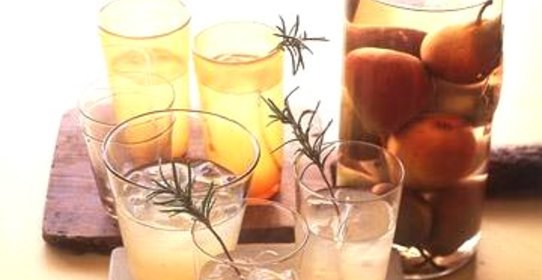 Грушевый коктейль с розмарином