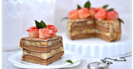 Блинный торт Розовый букет