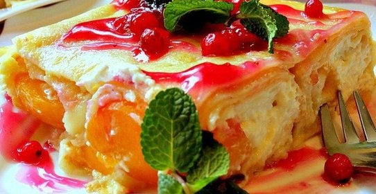 Блины с творогом и персиками