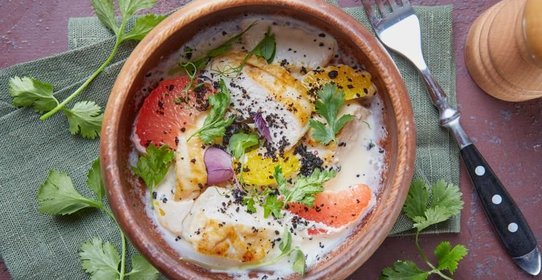 Куриное филе гриль с киноа и мякотью апельсинов