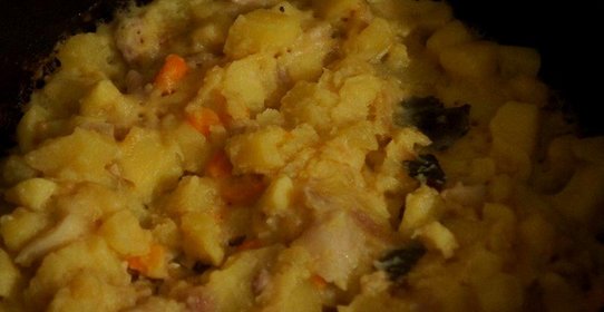 Тушеный картофель со свининой