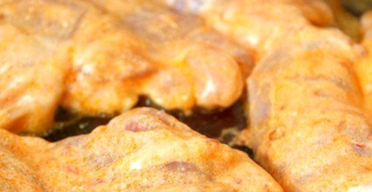 Ароматный йогуртовый маринад со специями для курицы