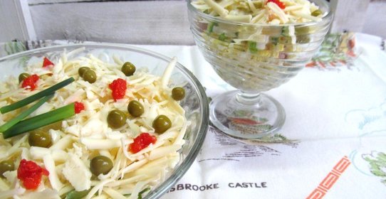 Салат из капусты ветчины и яйца