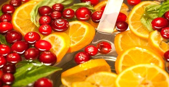 Безалкогольный апельсиново-клюквенный пунш