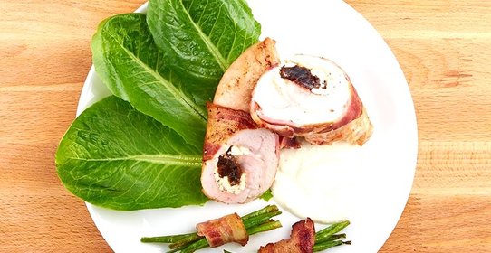 Рулет из индейки с беконом