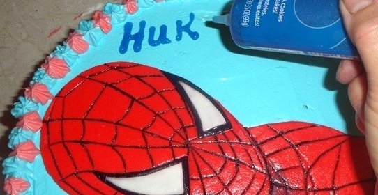 Торт бисквитный Человек-паук