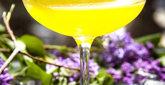 Коктейль «Летние нюансы» от шеф-бармена Mercedes bar Артема Аверина