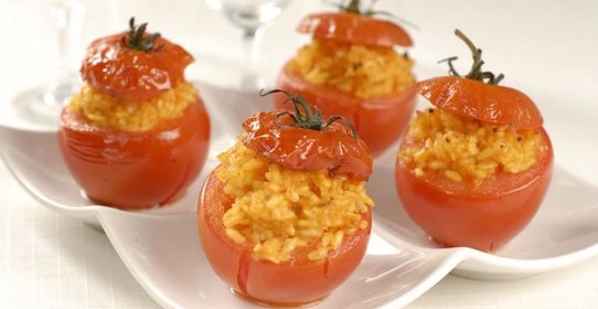 Помидоры, фаршированные в стиле паэлья