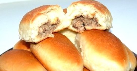 Пирожки с консервированной рыбой