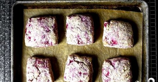 Лепешки с малиной и рикоттой