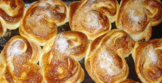 Булочки Сердечки с сахаром