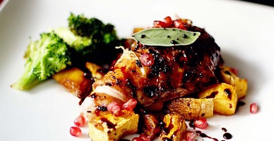 Курица в гранатовом соусе