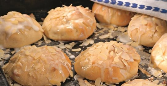 Пирожки со сливами