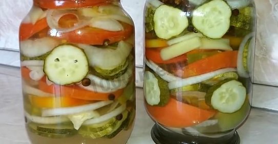 Салат ассорти огурцы помидоры перец лук на зиму