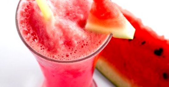 Освежающий арбузный напиток