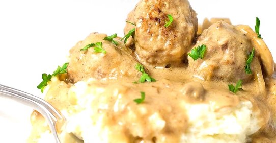 Тефтели в сметанном соусе