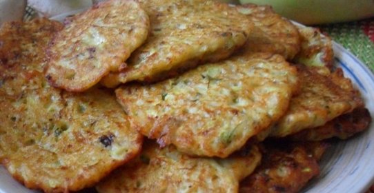 Кабачковые оладьи с шампиньонами