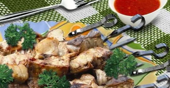 Шашлык из сома в сладком соусе чили