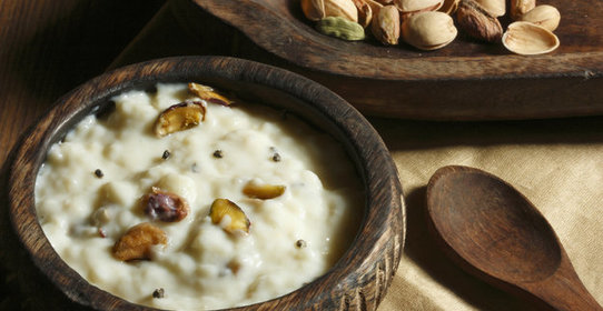 Рисовый пудинг с мускатом и орехами