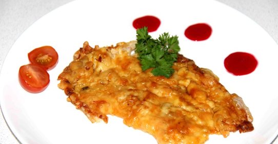 Запеченный морской язык под сыром