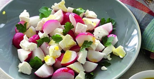 Салат из редиса и феты