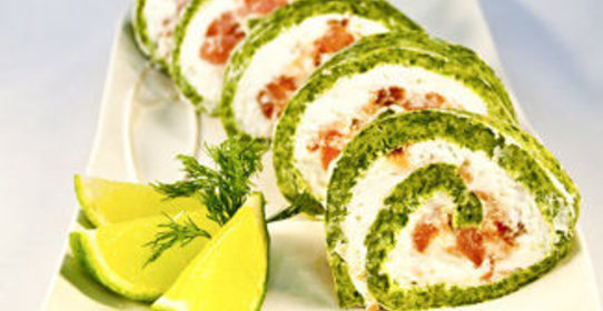 Рулет из шпината, сыра и рыбы