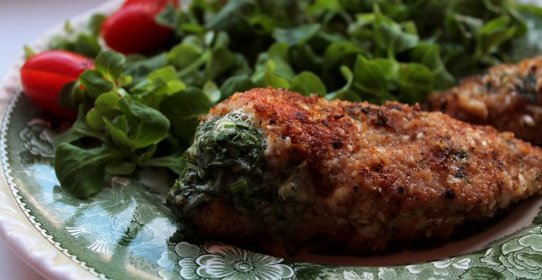 Куриная грудка, фаршированная сыром и зеленью