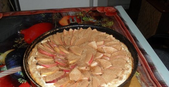 Яблочный пирог с творогом