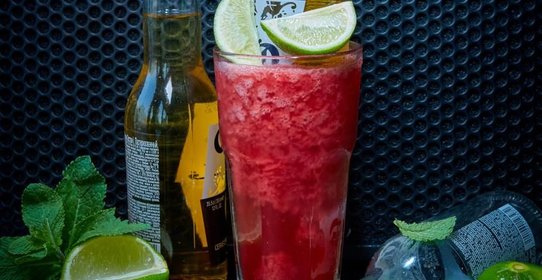 Фирменный коктейль Текила малина