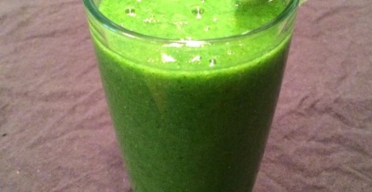 Смузи из фейхоа со шпинатом