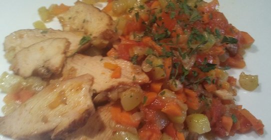 Рагу с копченой куриной грудкой и кабачком