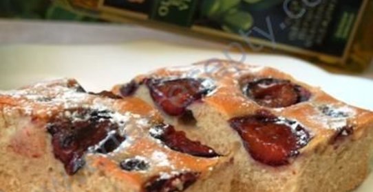 Сливовый пирог на минералке