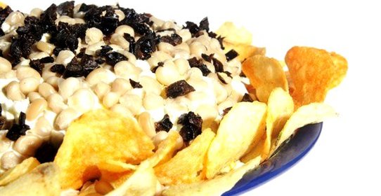 Салат из кукурузы и чернослива