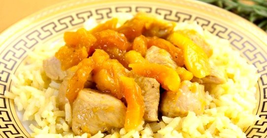 Филе индейки, жаренное с курагой