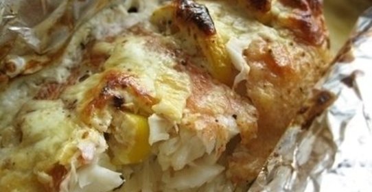 Морской окунь, запеченный в сырном соусе