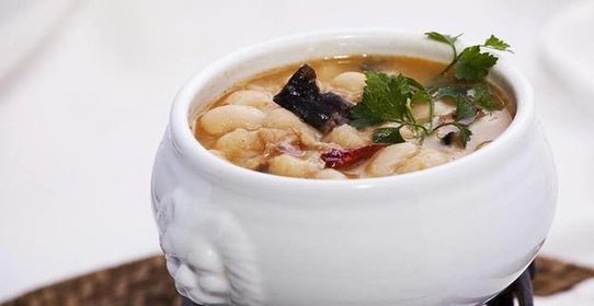 Грибной суп с белой фасолью