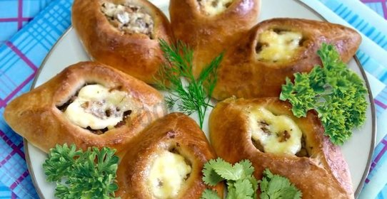 Свиха с сыром и мясом