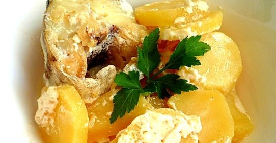 Минтай с картошкой