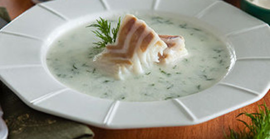 Рыбный суп с укропом в мультиварке