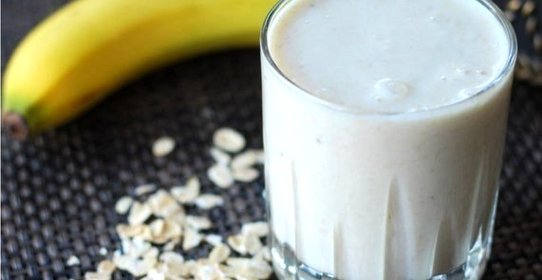 Банановый смузи с овсянкой