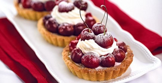 Корзиночки с черешней