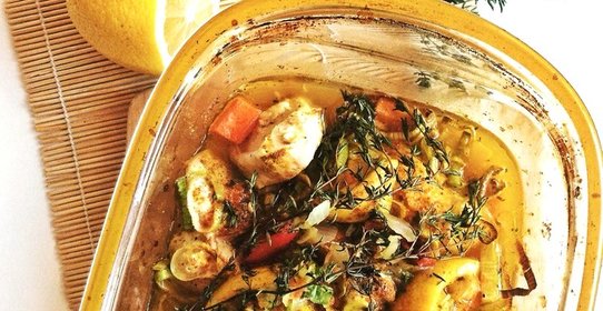 Куриное филе в лимонном соке с овощами и тимьяном
