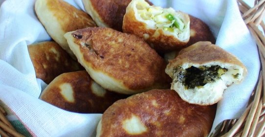 Пирожки жареные с щавелем и капустой