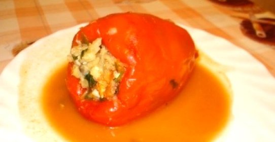 Перец, фаршированный рыбой