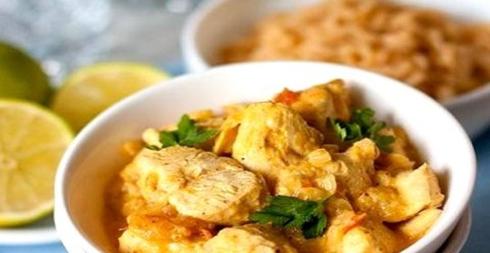 Курица в сливочном соусе с карри