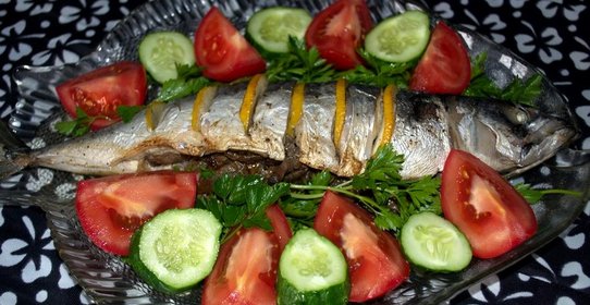 Скумбрия, запеченная с грибами