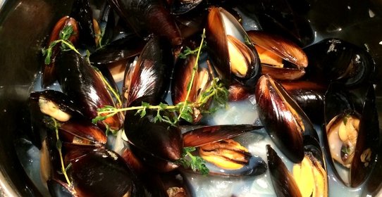 Средиземноморские мидии с тимьяном